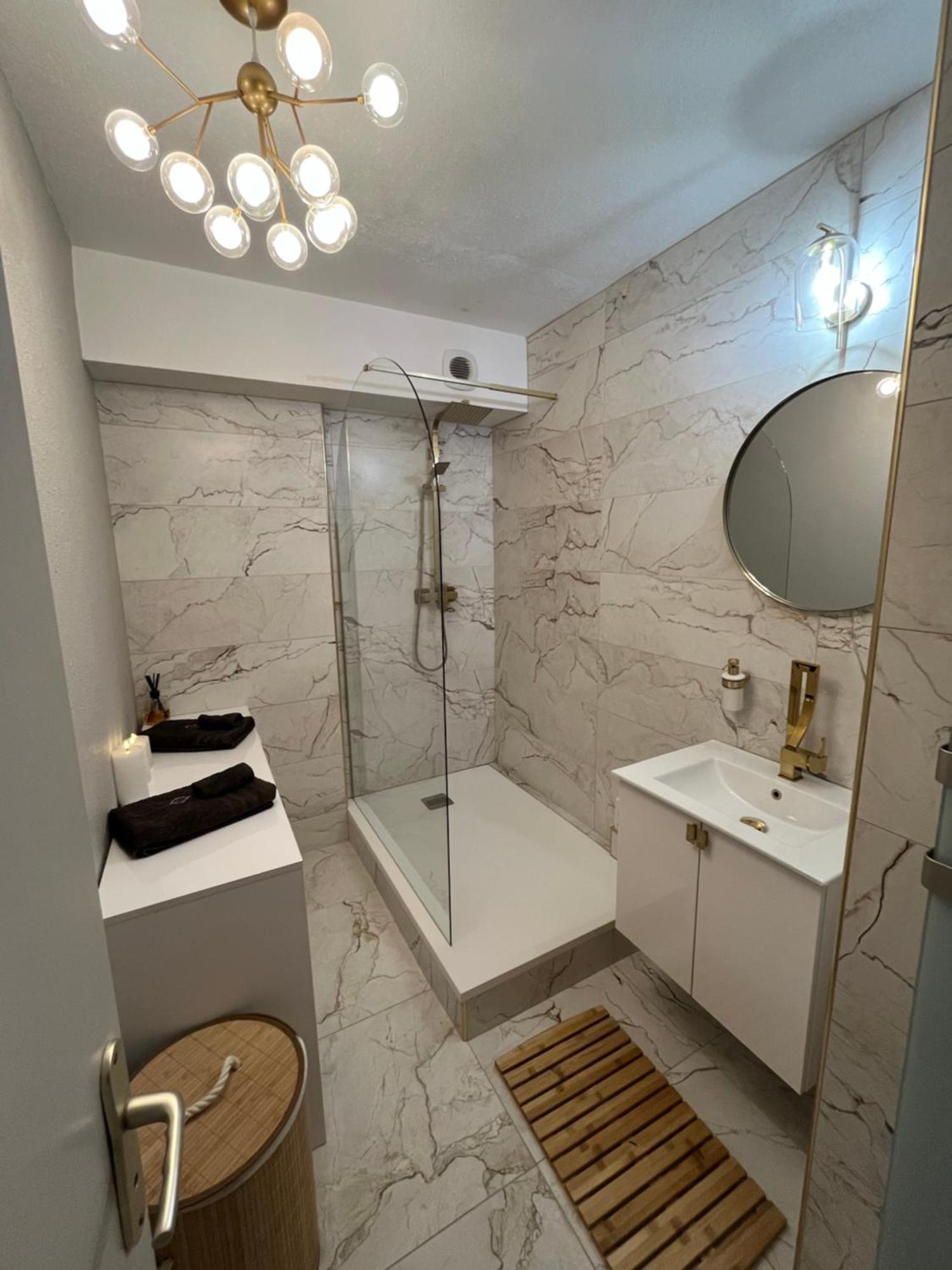 « Le Boudoir D'Elodie » Le Spa Romantique Saint-Léonard Zewnętrze zdjęcie